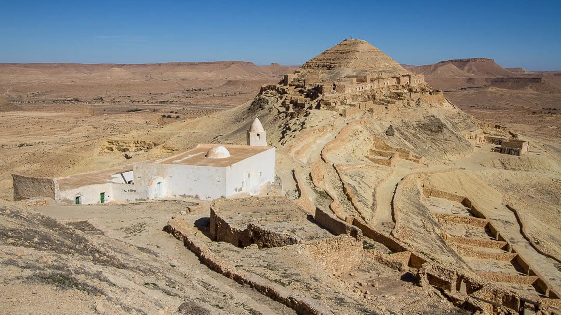 Momenti Unici nel Villaggio Berbero di Guermessa - Image 1