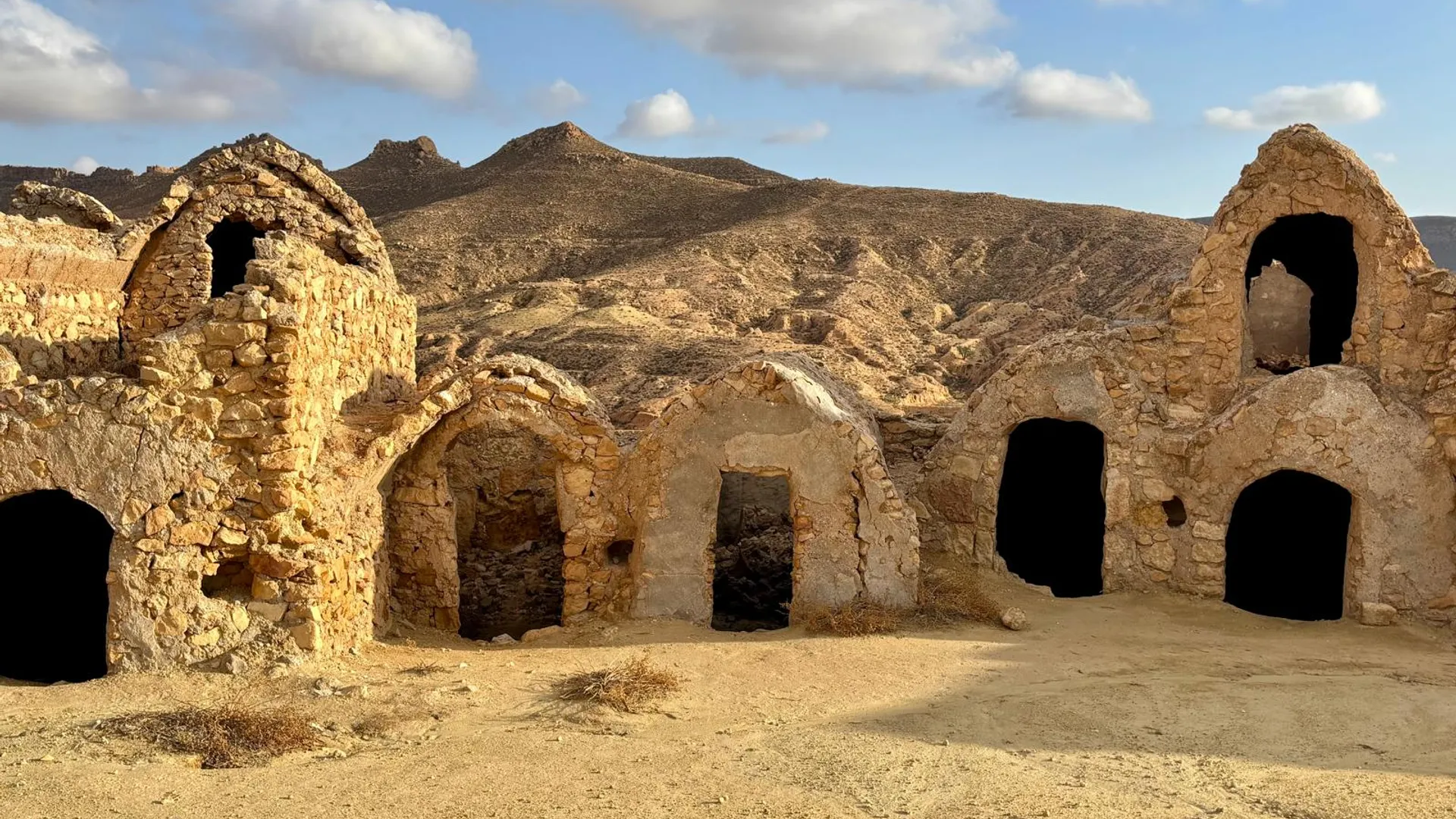 En terre berbère et nomade  - Image 1