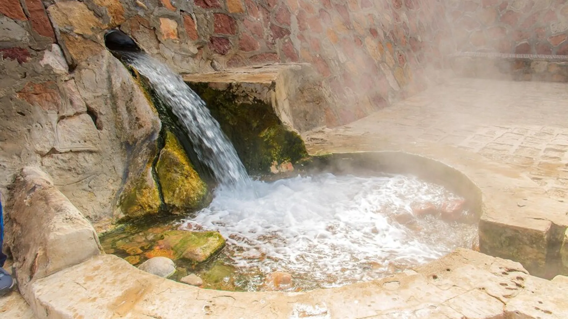 Visite d'une source d'eau chaude